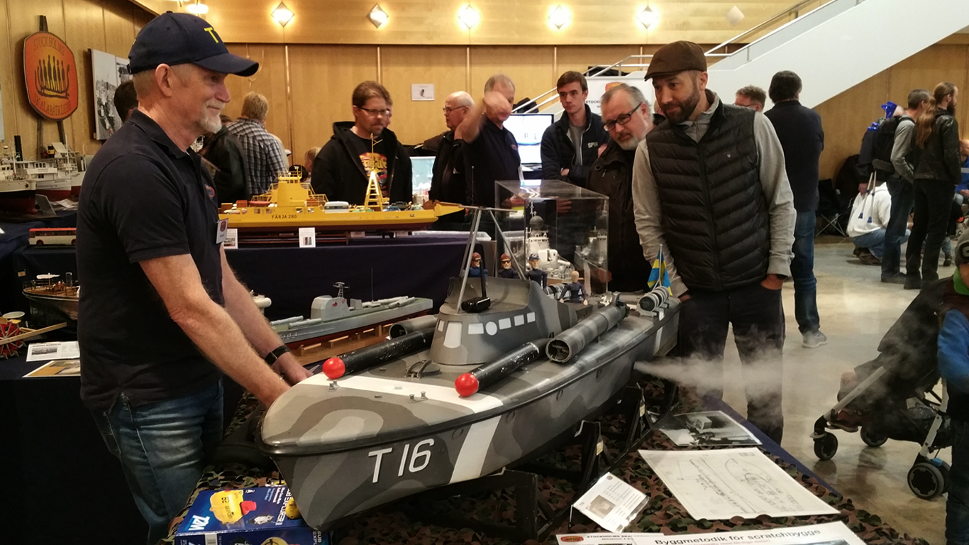 Göran hade kommit ännu längre i sitt torpedbåtsprojekt - 30 knop med 22 V batterier!