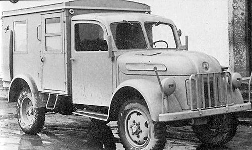 Steyr's 1,5-tons lastbil. Notera hytten där tydliga släktskap med RSO'n kan urskiljas.