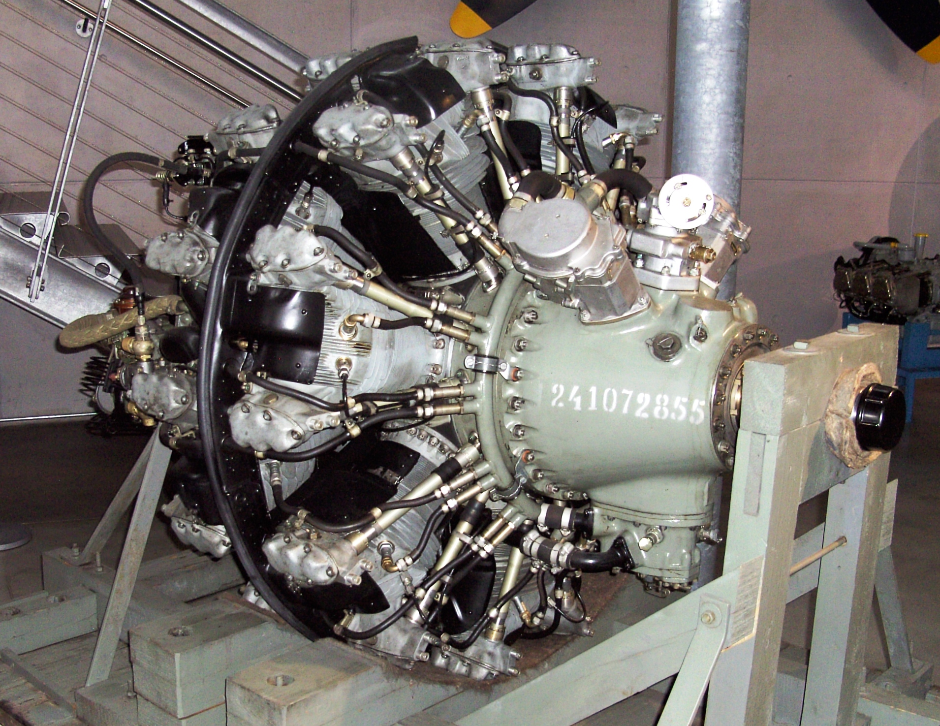 Aircraft_engine_Shvetsov_ASh-82T.JPG